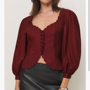 Women’s Reformation Elianna Puff Shoulder Scallop top